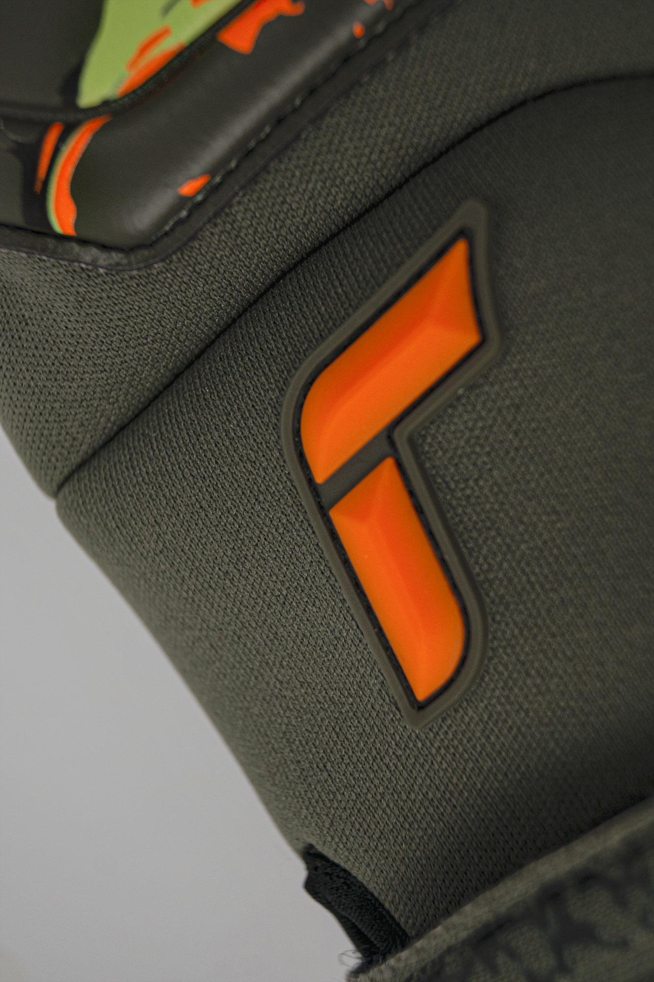 Attrakt Duo Evolution AdaptiveFlex - reusch.com Attrakt Duo Evolution AdaptiveFlex - reusch.com